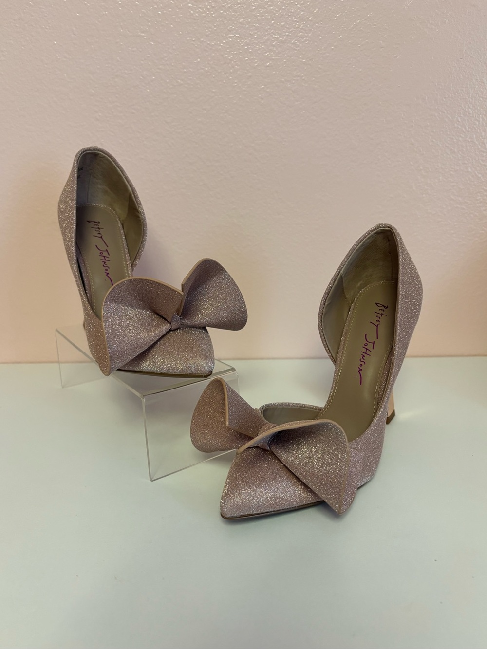 Betsey Johnson Nobble Sculpted Bow Pumps